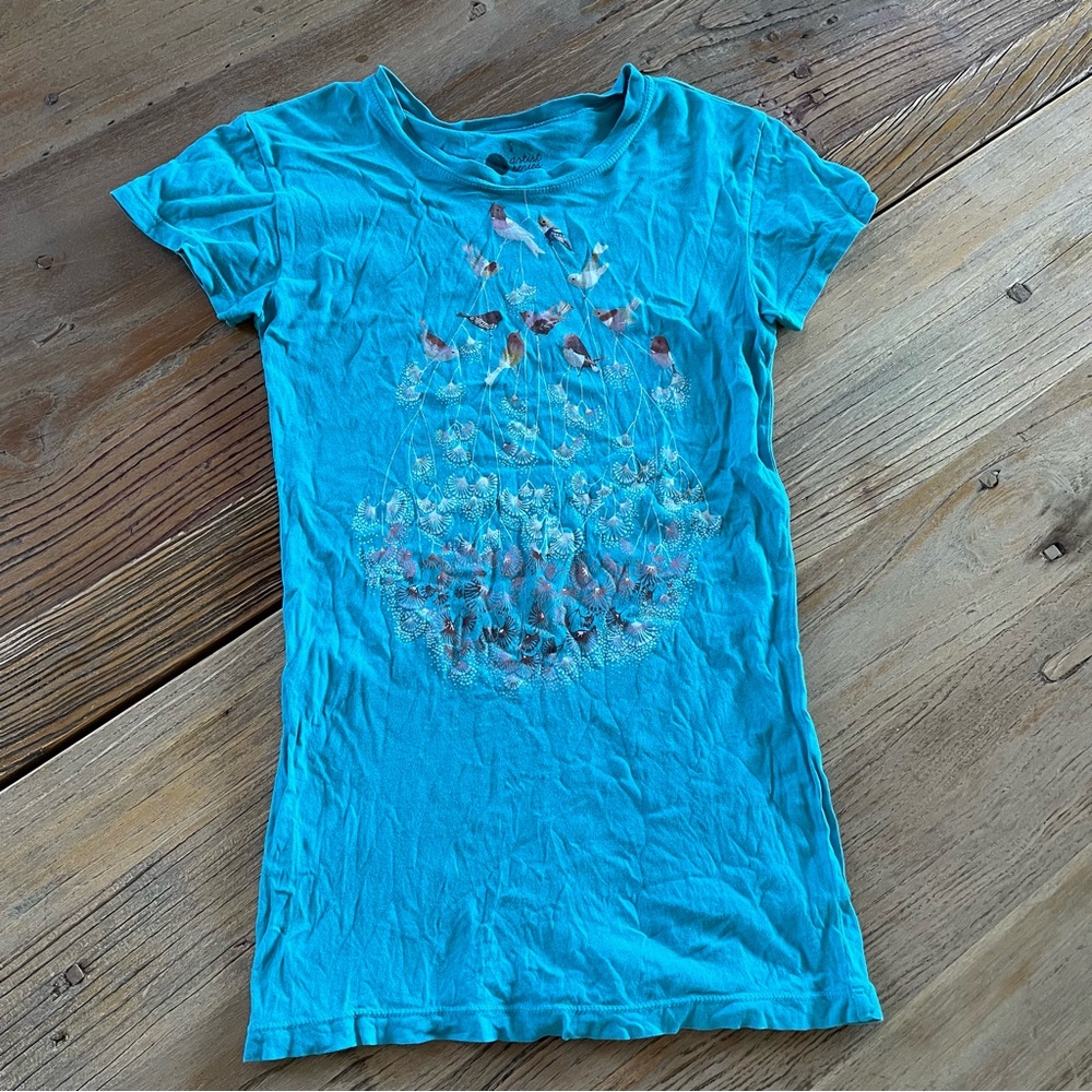 Blue Graphic Shirt Sz Small. Pre-owned, in excellent condition